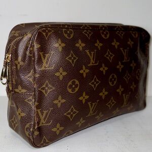 Auth Louis Vuttion Monogram Vanity pouch